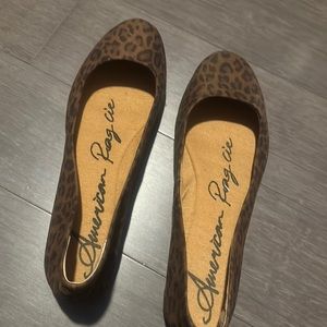 Gently worn flats ‘American Rag Cie.’